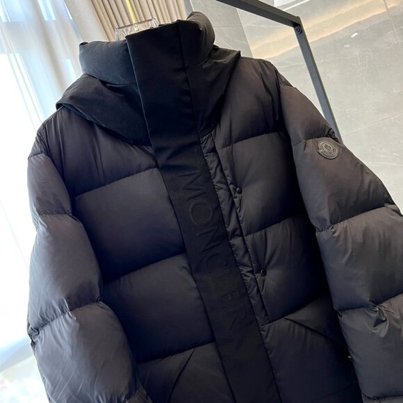 Moncler Black Down Jacket - Picture 4 of 9